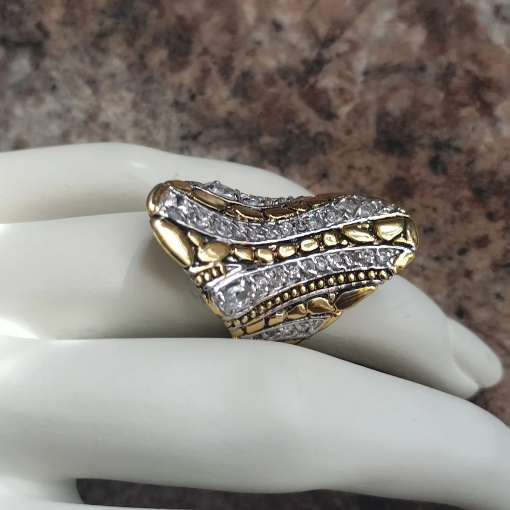 N/A costum jewelry